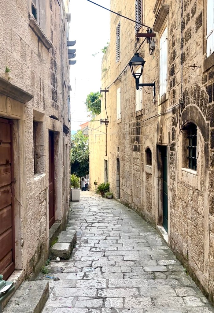 KORCULA OLD TOWN walking tour